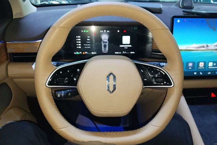 Used Hima AITO M7 2024 1.5T Intelligent Driving Rear-Drive Max Edition 5 Seats Steering Wheel
