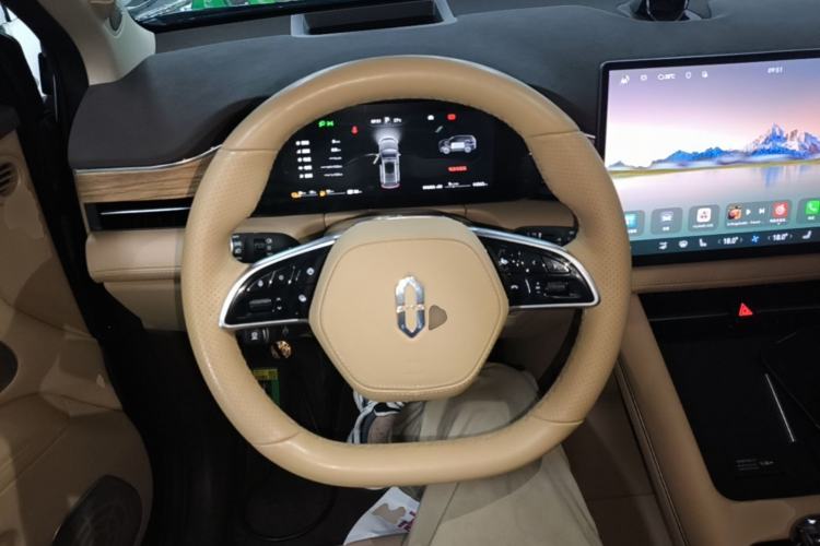Used Hima AITO M7 2024 1.5T Intelligent Drive Rear-Drive Ultra Version 5 Seats Steering Wheel
