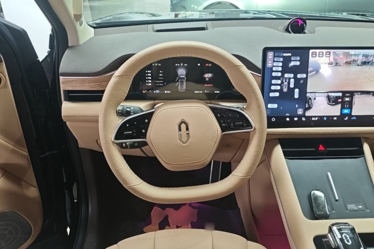 Used Hima AITO M7 2024 1.5T Intelligent Driving Rear-Drive Ultra Version 6 Seats Steering Wheel
