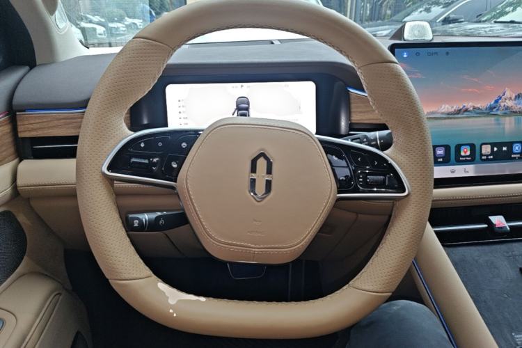 Used Hima AITO M7 2024 1.5T Rear-Drive Plus Version 6 Seats Steering Wheel