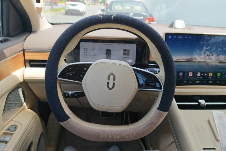 Used Hima AITO M7 2024 1.5T Intelligent Driving Rear-Drive Max Edition 5 Seats Steering Wheel