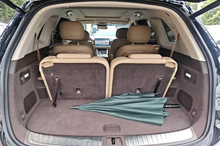 Used Hima AITO M7 2024 1.5T Rear-Drive Plus Version 6 Seats Trunk
