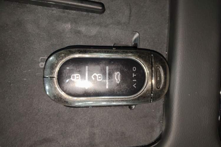 Used Hima AITO M7 2024 1.5T Intelligent Driving Rear-Drive Max Edition 5 Seats Vehicle Key