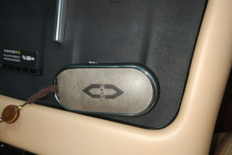 Used Hima AITO M7 2024 1.5T Intelligent Driving Rear-Drive Pro Version 6 Seats Vehicle Key