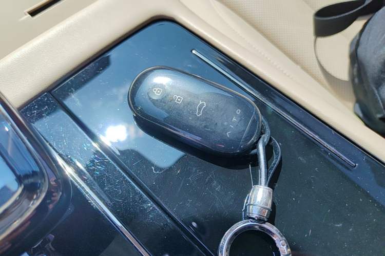 Used Hima AITO M7 2024 1.5T Intelligent Driving Rear-Drive Pro Version 5 Seats Vehicle Key