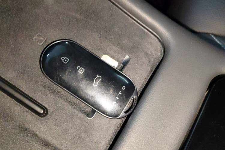 Used Hima AITO M7 2024 1.5T Intelligent Driving Rear-Drive Max Edition 5 Seats Vehicle Key