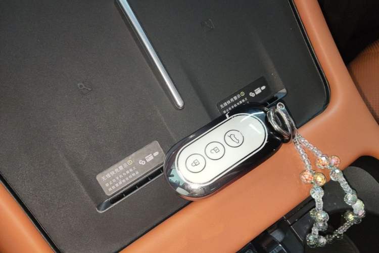 Used Hima AITO M7 2024 1.5T Intelligent Drive Rear-Drive Ultra Version 5 Seats Vehicle Key