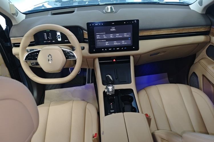 Used Hima AITO M7 2024 1.5T Intelligent Driving Rear-Drive Max Edition 6 Seats Center Console