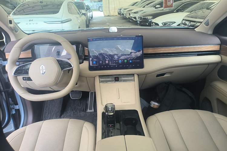 Used Hima AITO M7 2024 1.5T Intelligent Driving Rear-Drive Max Edition 5 Seats Center Console