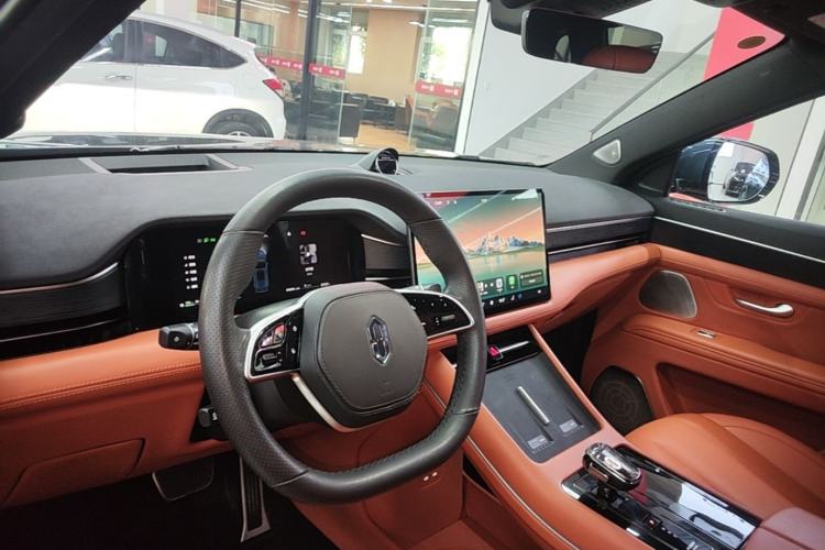 Used Hima AITO M7 2024 1.5T Intelligent Drive Rear-Drive Ultra Version 5 Seats Center Console