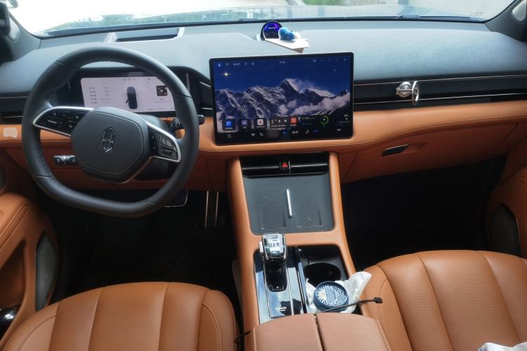 Used Hima AITO M7 2024 1.5T Intelligent Drive Rear-Drive Ultra Version 5 Seats Center Console