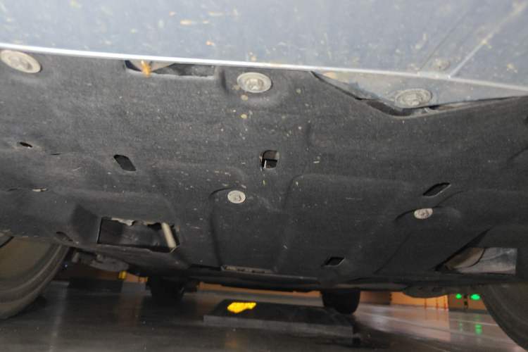 Used Hima AITO M7 2024 1.5T Rear-Drive Plus Version 5 Seats Chassis Front
