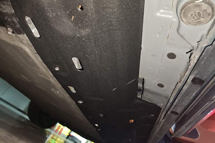 Used Hima AITO M7  Chassis Rear Right