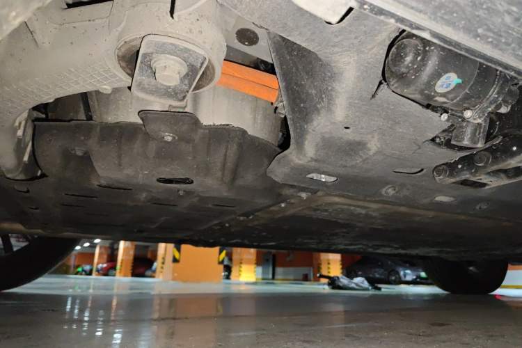Used Hima AITO M7 2024 1.5T Intelligent Driving 4WD Ultra Version 6 Seats Chassis Rear Right
