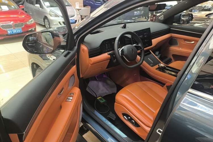 Used Hima AITO M7 2024 1.5T Intelligent Driving Rear-Drive Pro Version 5 Seats Ternary Lithium Battery Driver Seat