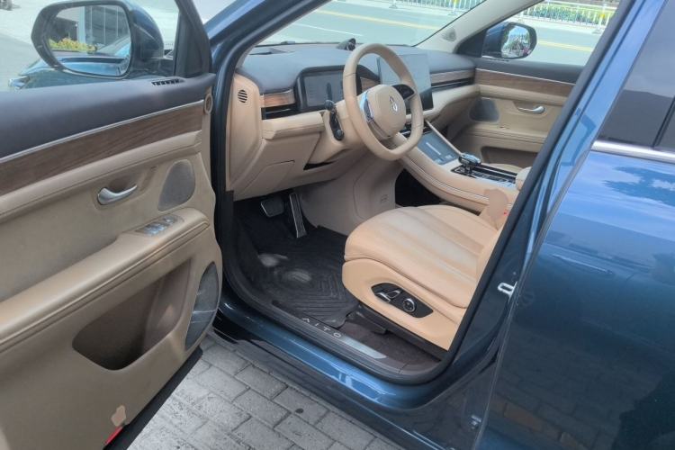 Used Hima AITO M7 2024 1.5T Intelligent Driving 4WD Ultra Version 6 Seats Driver Seat