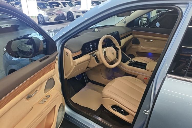 Used Hima AITO M7 2024 1.5T Intelligent Driving Rear-Drive Max Edition 6 Seats Driver Seat