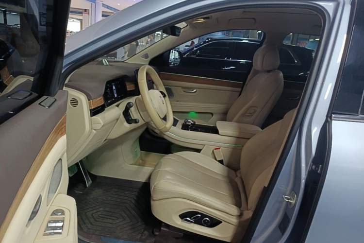 Used Hima AITO M7 2024 1.5T Intelligent Drive Rear-Drive Ultra Version 5 Seats Driver Seat