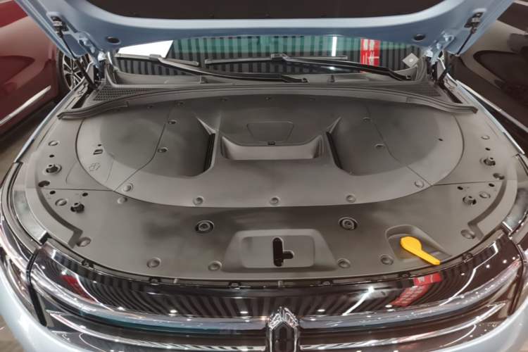 Used Hima AITO M7 2024 1.5T Intelligent Driving Rear-Drive Ultra Version 6 Seats Engine Bay