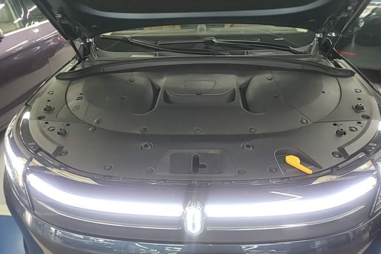 Used Hima AITO M7 2024 1.5T Intelligent Driving 4WD Ultra Version 6 Seats Engine Bay