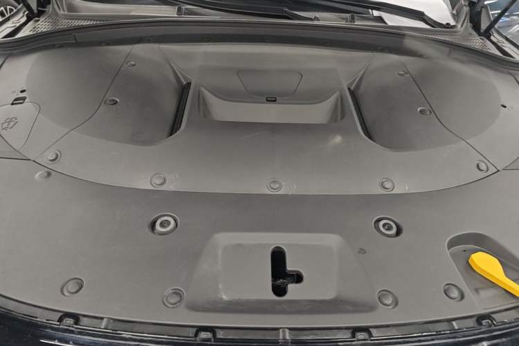 Used Hima AITO M7 2024 1.5T Rear-Drive Plus Version 6 Seats Engine Bay