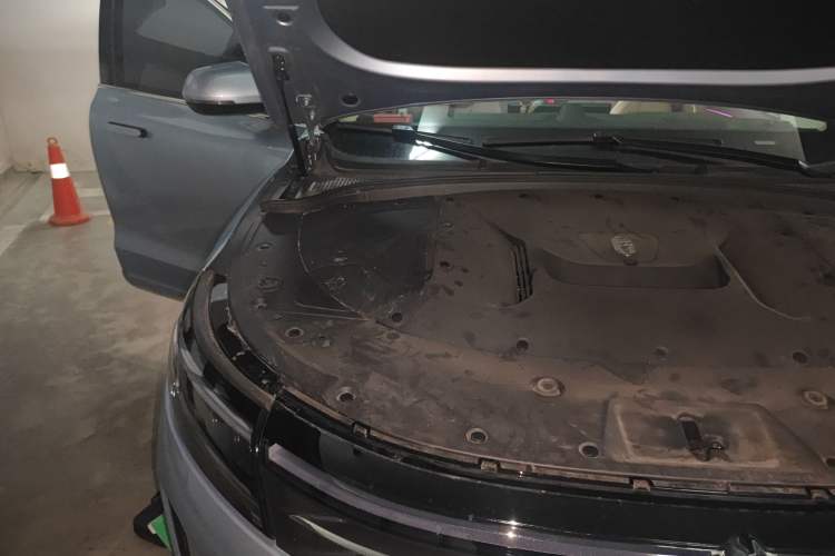 Used Hima AITO M7 2024 1.5T Rear-Drive Plus Version 5 Seats Engine Bay Right