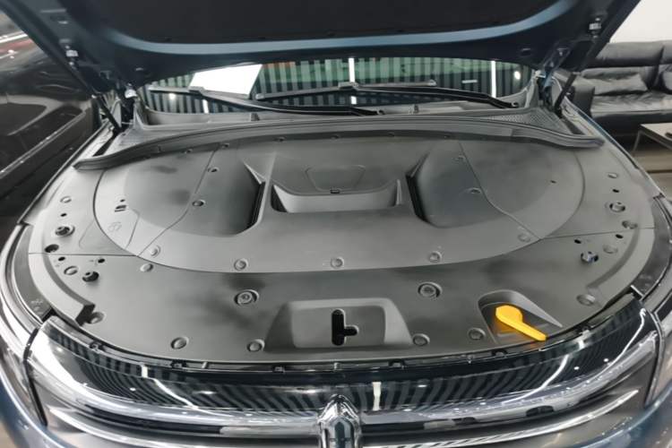 Used Hima AITO M7 2024 1.5T Intelligent Driving 4WD Ultra Version 6 Seats Engine Bay