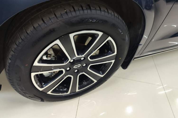 Used Hima AITO M7 2024 1.5T Intelligent Driving Rear-Drive Ultra Version 6 Seats Exterior 4