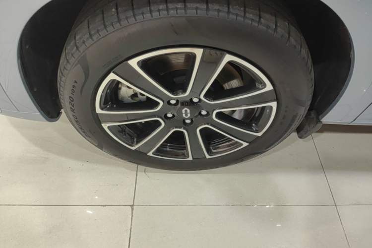 Used Hima AITO M7 2024 1.5T Intelligent Driving All-Wheel Drive Pro Version 5 Seats Ternary Lithium Battery Exterior 4