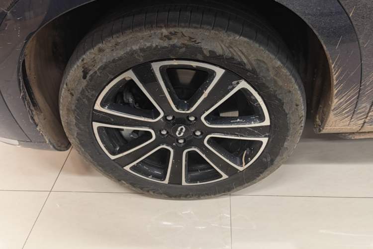 Used Hima AITO M7 2024 1.5T Intelligent Driving 4WD Ultra Version 6 Seats Exterior 4