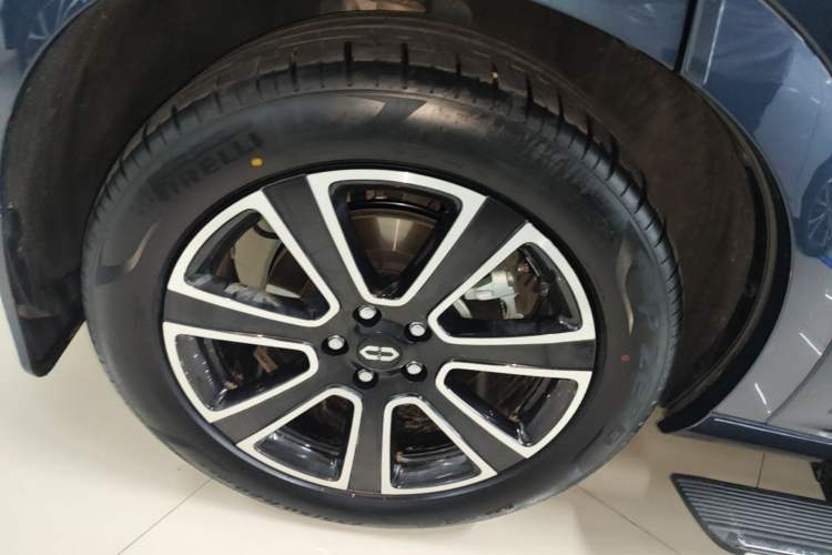 Used Hima AITO M7 2024 1.5T Intelligent Driving Rear-Drive Ultra Version 6 Seats Exterior 5