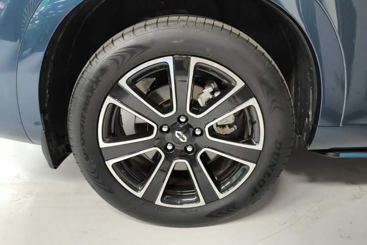Used Hima AITO M7 2024 1.5T Intelligent Drive 4WD Ultra Version 5 Seats Exterior 5