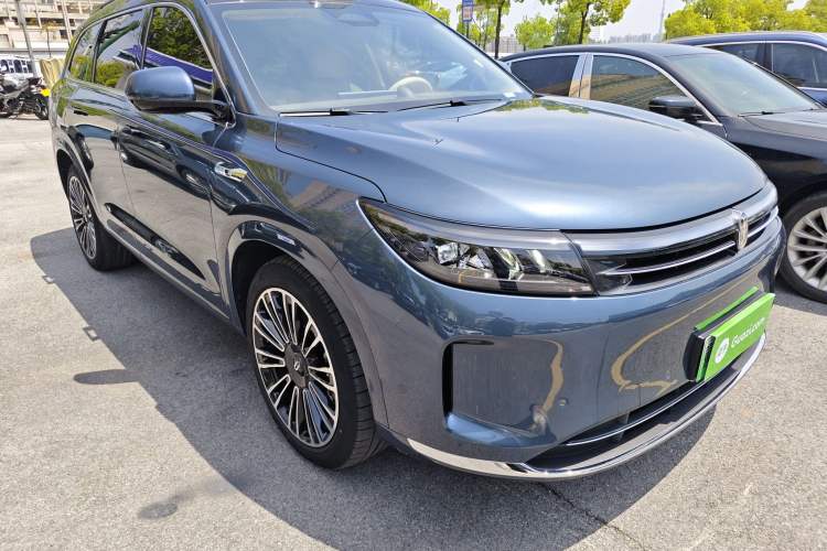 Used Hima AITO M7 2024 1.5T Intelligent Drive Rear-Drive Ultra Version 5 Seats Front Right 45 Deg