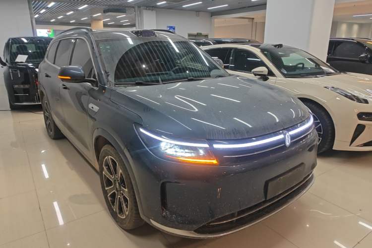 Used Hima AITO M7 2024 1.5T Intelligent Drive 4x4 Max Edition 6 Seats Front Right 45 Deg