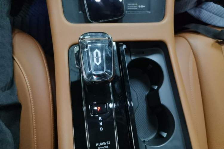 Used Hima AITO M7 2024 1.5T Intelligent Driving Rear-Drive Ultra Version 6 Seats Gear Lever