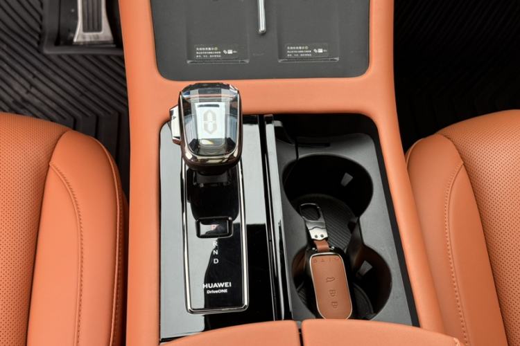 Used Hima AITO M7 2024 1.5T Intelligent Driving Rear-Drive Ultra Version 6 Seats Gear Lever