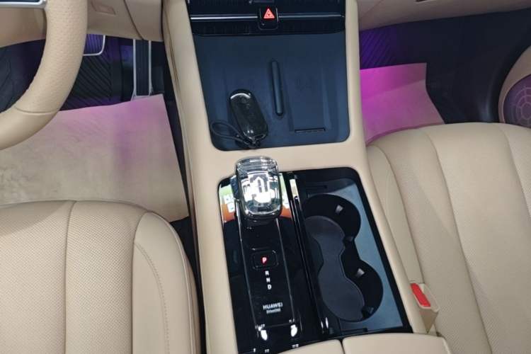 Used Hima AITO M7 2024 1.5T Intelligent Driving Rear-Drive Max Edition 6 Seats Gear Lever