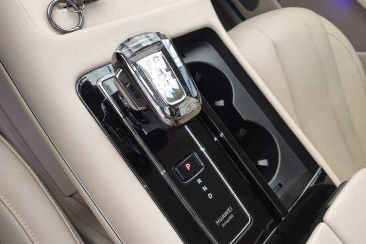 Used Hima AITO M7 2024 1.5T Intelligent Driving Rear-Drive Max Edition 5 Seats Gear Lever
