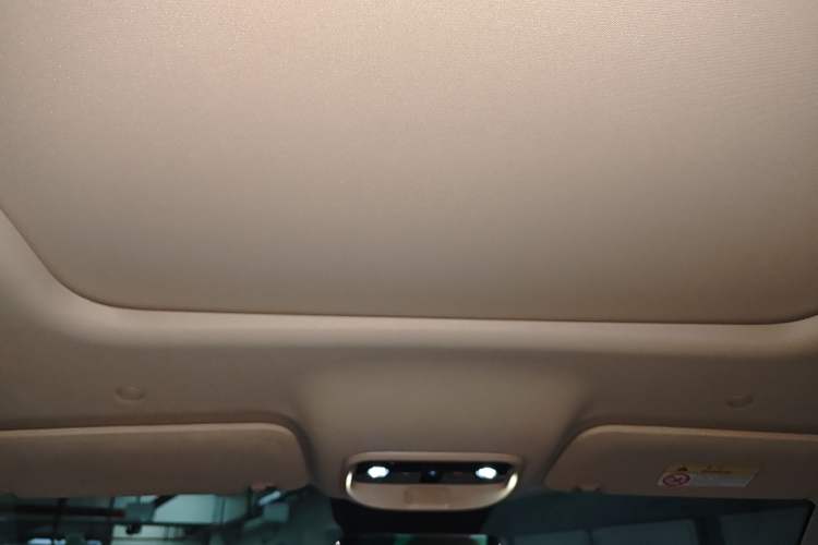 Used Hima AITO M7 2024 1.5T Rear-Drive Plus Version 5 Seats Headliner