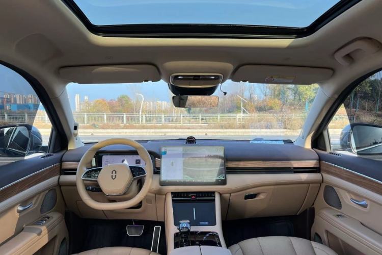 Used Hima AITO M7 2024 1.5T Intelligent Drive 4WD Ultra Version 5 Seats Interior 1