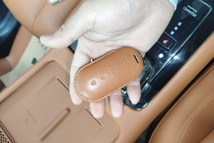 Used Hima AITO M7 2024 1.5T Intelligent Driving Rear-Drive Ultra Version 6 Seats Interior 1