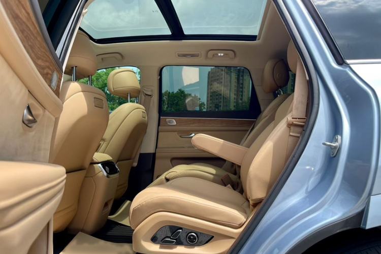 Used Hima AITO M7 2024 1.5T Intelligent Driving Rear-Drive Max Edition 6 Seats Interior 2