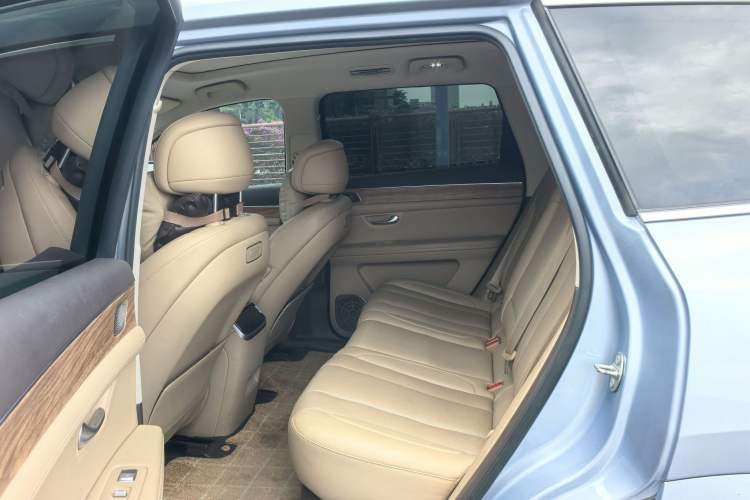 Used Hima AITO M7 2024 1.5T Rear-Drive Plus Version 5 Seats Interior 2