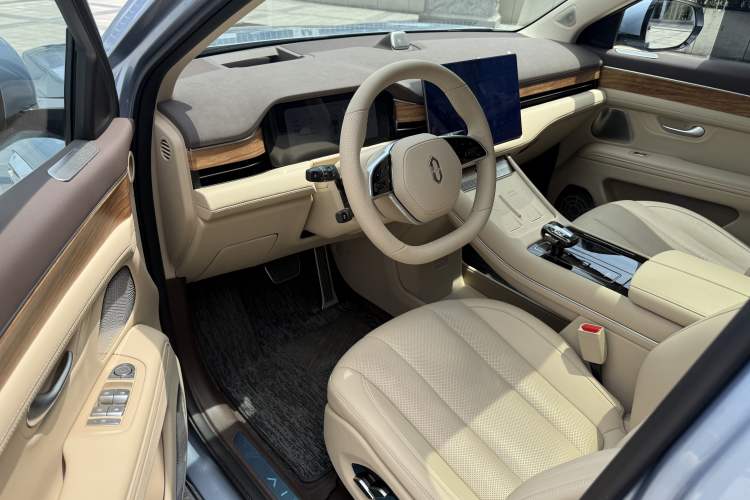 Used Hima AITO M7 2024 1.5T Intelligent Driving Rear-Drive Max Edition 5 Seats Interior 3