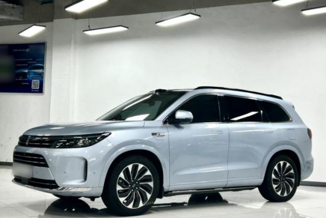 Ojetý Hima AITO M7 2024 1.5T Intelligent Driving Rear-Drive Max Edition 6 Seats