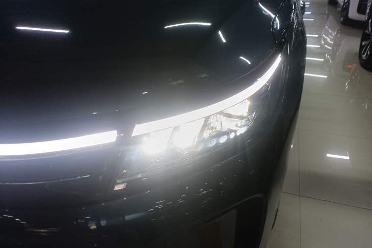 Used Hima AITO M7 2024 1.5T Intelligent Drive 4WD Ultra Version 5 Seats Left Front Headlight