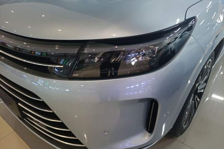 Used Hima AITO M7 2024 1.5T Intelligent Drive Rear-Drive Ultra Version 5 Seats Left Front Headlight