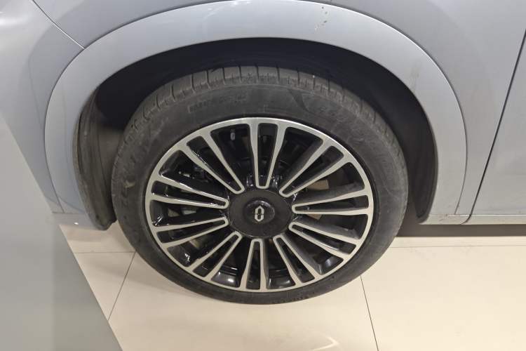 Used Hima AITO M7 2024 1.5T Intelligent Drive 4WD Ultra Version 5 Seats Left Front Wheel Hub