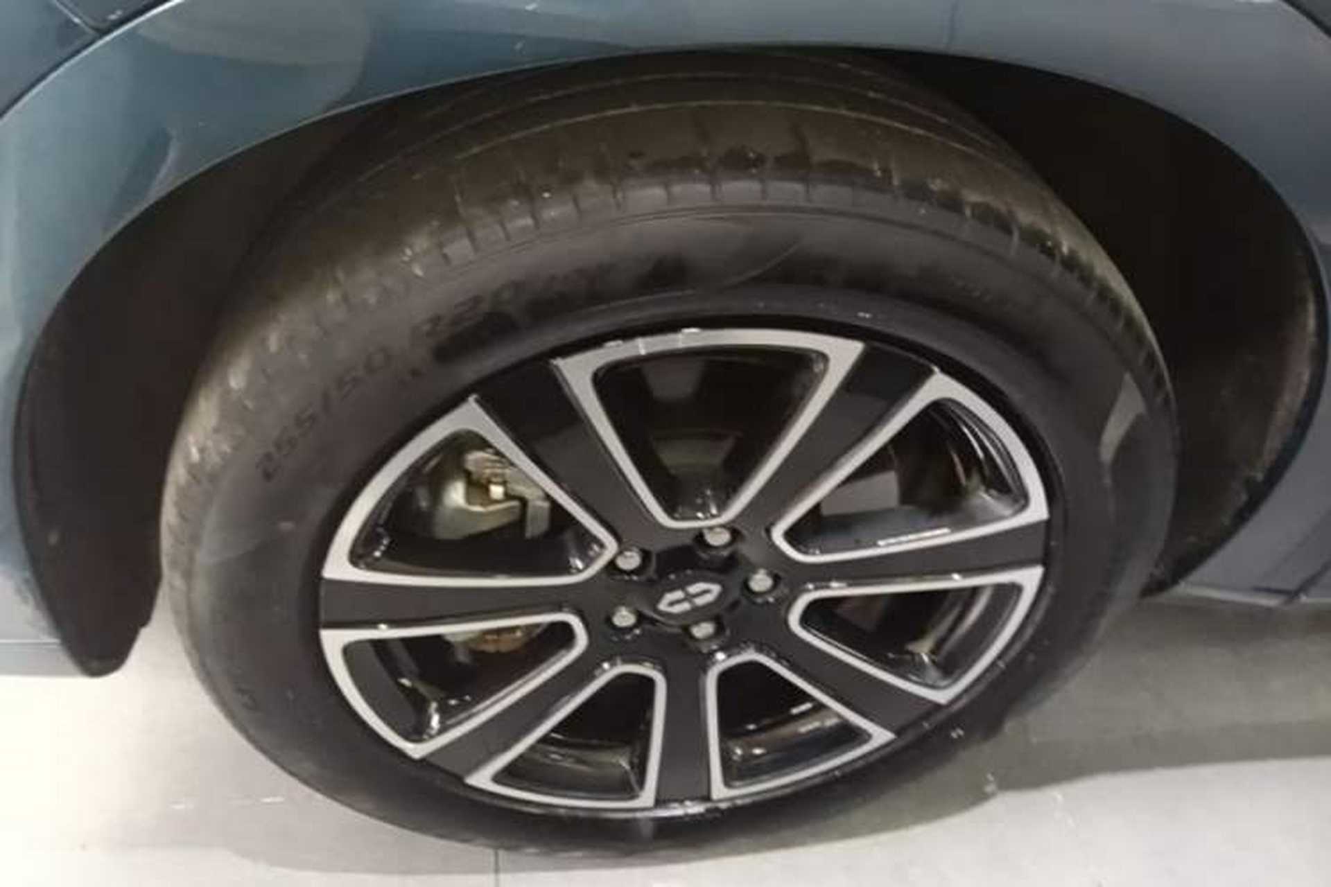 Used Hima AITO M7 2024 1.5T Intelligent Drive Rear-Drive Ultra Version 5 Seats Left Front Wheel Hub