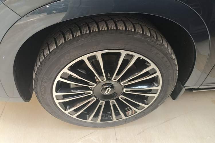 Used Hima AITO M7 2024 1.5T Intelligent Driving Rear-Drive Pro Version 5 Seats Ternary Lithium Battery Left Front Wheel Hub